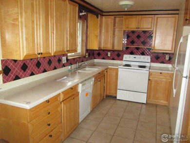 836 Hubbard Dr, Longmont, CO 80504 - photo 3