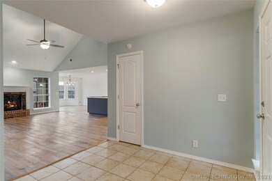 2012 E Princeton St, Broken Arrow, OK 74012 - photo 7