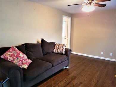 LIVING ROOM WITH LARGE WINDOW TO THE FRONT, CEILIN