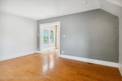 1017 Princeton Ave, Lansing, MI 48915 - photo 5
