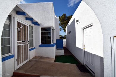 4 side entrance
