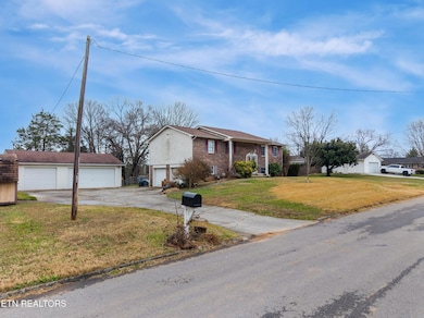 7404 Oxmoor Rd, Knoxville, TN 37931 - photo 2