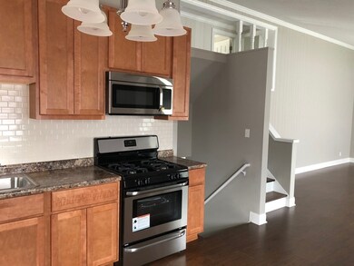 1434 Kings Rd, Carpentersville, IL 60110 - photo 7