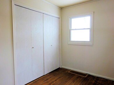 513 W Walnut St, Crown Point, IN 46307 - photo 4