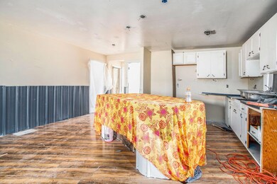 236 Sorin kitchen