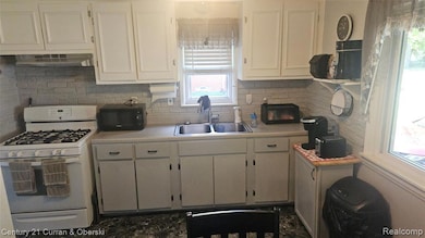 17964 Henry St, Melvindale, MI 48122 - photo 4