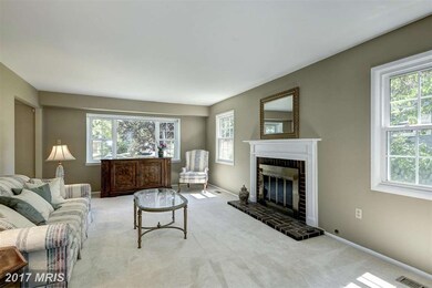 13151 Madonna Ln, Fairfax, VA 22033 - photo 3