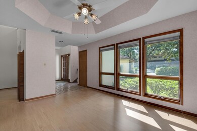 18 Balmoral Dr_20210716_030