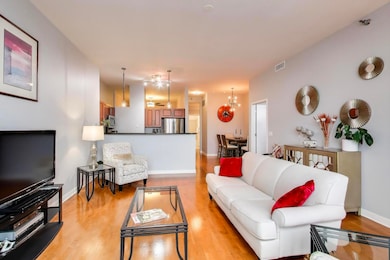 3140 N Sheffield Ave unit 504, Chicago, IL 60657 - photo 4