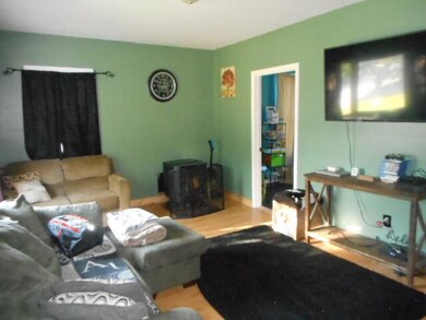 Living Room (2)