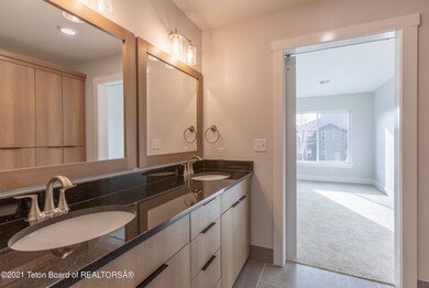 Master Suite Bath - Double Vanity