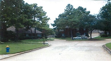 7419 Starbridge Dr, Houston, TX 77095 - photo 3