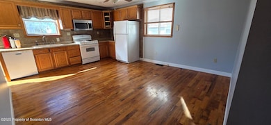 922 Maple St, Scranton, PA 18505 - photo 6