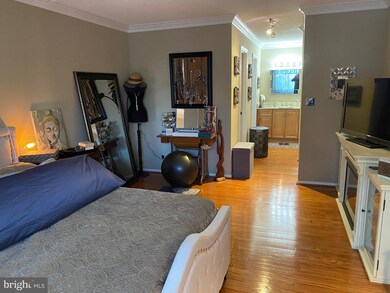 The Rotonda unit 325, McLean, VA 22102 - photo 2