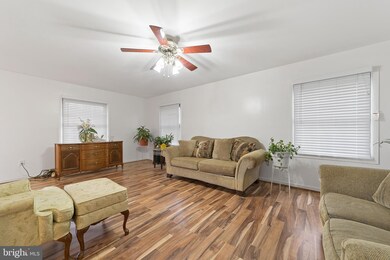 17 Perennial Ln, Willingboro, NJ 08046 - photo 4