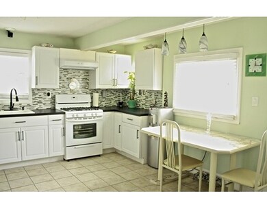 54 Gifford Dr, Worcester, MA 01606 - photo 4