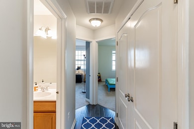 22632 Cambridgeport Square, Ashburn, VA 20148 - photo 5