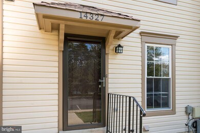 14327 Beaker Ct, Burtonsville, MD 20866 - photo 4