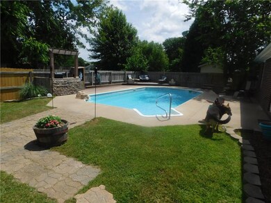 604 Herron St, Prairie Grove, AR 72753 - photo 2