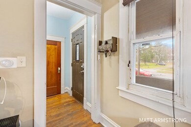321 Knapp St NE, Grand Rapids, MI 49505 - photo 4