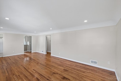 8663 Mockingbird Ln, Cincinnati, OH 45231 - photo 3