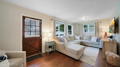 572 Matterhorn Rd, Jacksonville, FL 32216 - photo 4