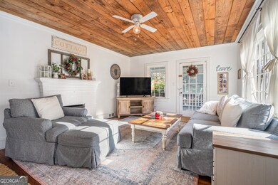 17 W Wright St, Winder, GA 30680 - photo 6