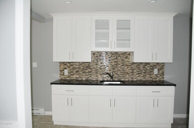 405 Oak St, Cresco, PA 18326 - photo 4