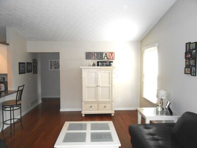 211 Highbluffs Blvd