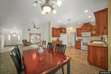 486 NE Holiday Ave, Dallas, OR 97338 - photo 2