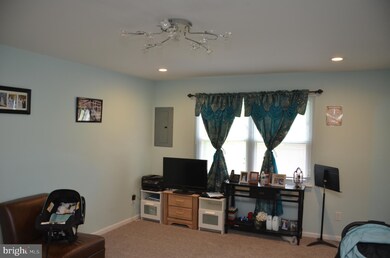 9523 Hagel Cir unit C, Lorton, VA 22079 - photo 5