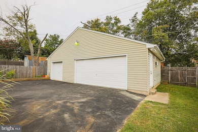 4520 Forest View Ave, Baltimore, MD 21206 - photo 6