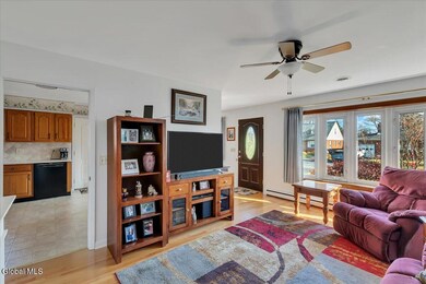 22 Maxwell St, Albany, NY 12208 - photo 5