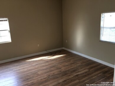 232 Cornell Ave unit 3, San Antonio, TX 78201 - photo 3