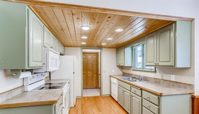 1820 Gladview Ln, Maple Plain, MN 55359 - photo 3