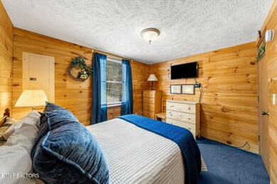 21-2124-Windy-Ln-Sevierville-TN-21