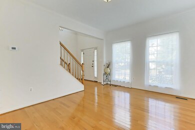 14305 Fallsmere Cir, Gainesville, VA 20155 - photo 6