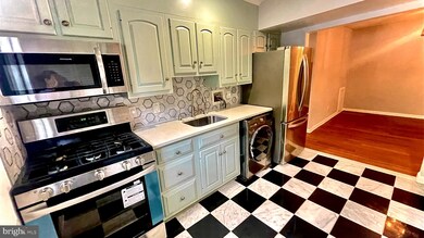 55 Skyhill Rd unit 201, Alexandria, VA 22314 - photo 2