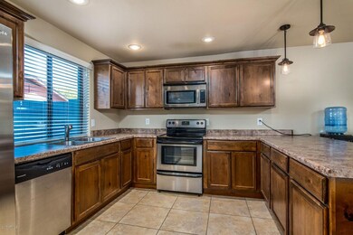 08_10720N36thAve-8_mls