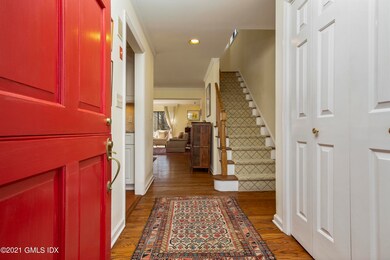 528 W Lyon Farm Dr, Greenwich, CT 06831 - photo 2