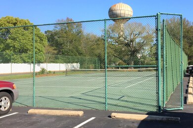 Community tennis court