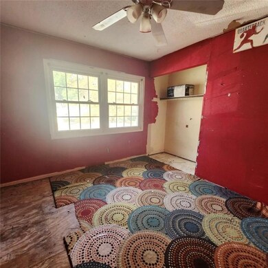 304 Highland Rd, Lansing, KS 66043 - photo 2