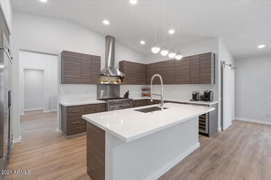 06-Kitchen