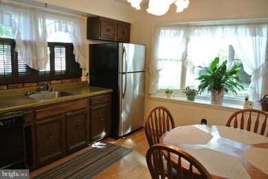 6903 Circle Rd, Middle River, MD 21220 - photo 7