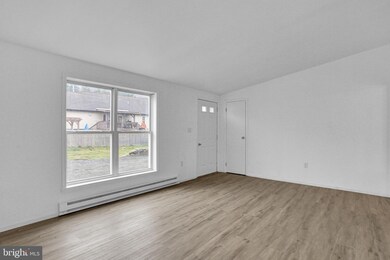 1049 Butter Ln, Reading, PA 19606 - photo 5