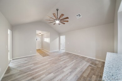 9525 N Cincinnati Ave, Sperry, OK 74073 - photo 4