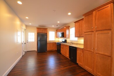 840 Fellsway unit 840, Medford, MA 02155 - photo 4