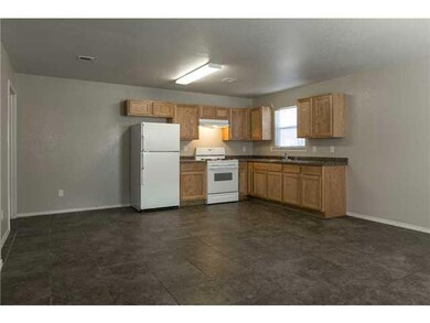 512 Center Way unit B, El Paso, TX 79915 - photo 5