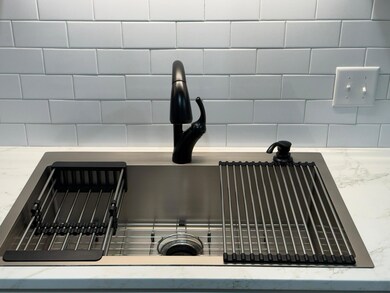 8401 Thomas Ct N, Brooklyn Park, MN 55444 - photo 5