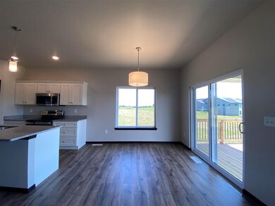 908 Prairie View Dr, West Branch, IA 52358 - photo 6